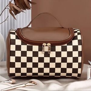 Brown Checker Cosmetic Makeup Travel Bag Faux Leather Vanity Case NWT